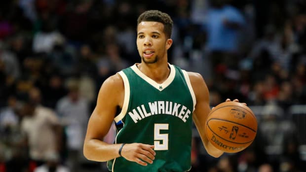milwaukee-bucks-michael-carter-williams-hip-injury.jpg